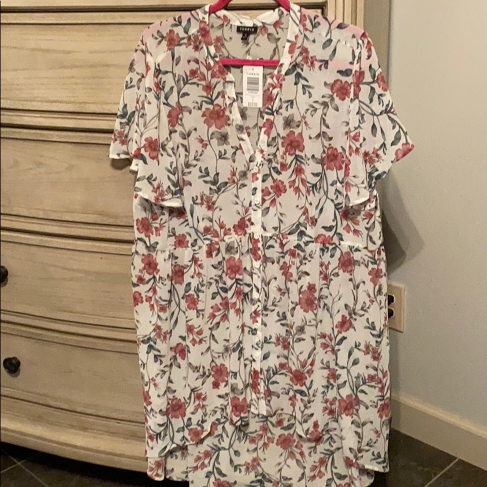 NWT high low plus top